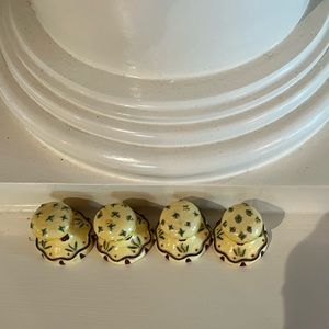 Cabinet Knobs Vintage (set of 4)